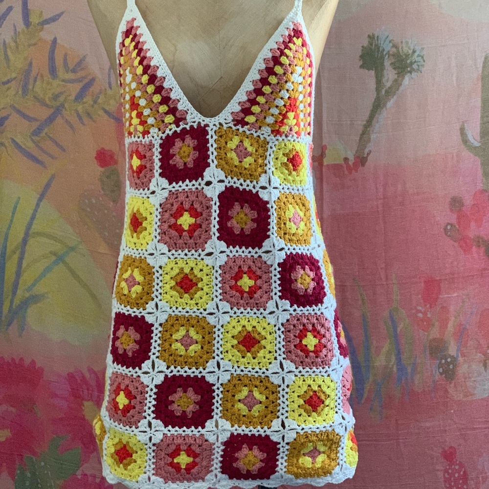 You can wear this on top of a bathing suit!